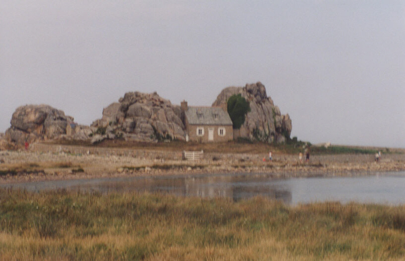 la maison dans les rochers